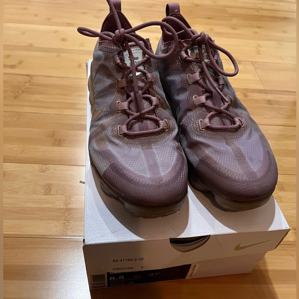 Purple Vapor Max Women’s 8.5 used